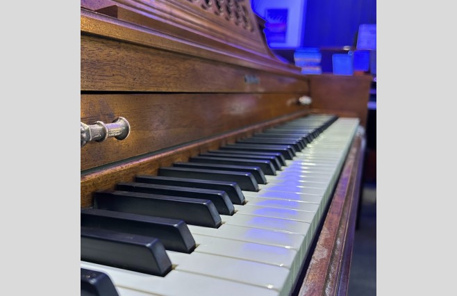 Baldwin Satin Mahogany Console Upright Piano, Used - All Inclusive Premium Package (SN:11103) - Image 7